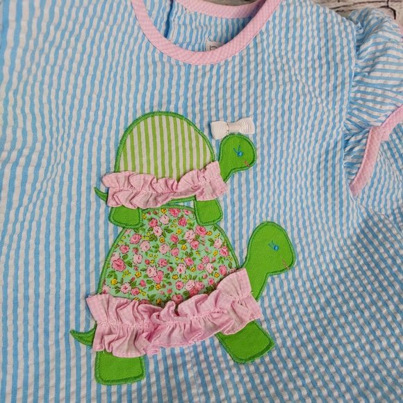'PETIT AMI' SEERSUCKER PINSTRIPE ANGEL~SLEEVE 'TURTLE LOVE' BUBBLE STYLE OUTFIT - Picture 14 of 16